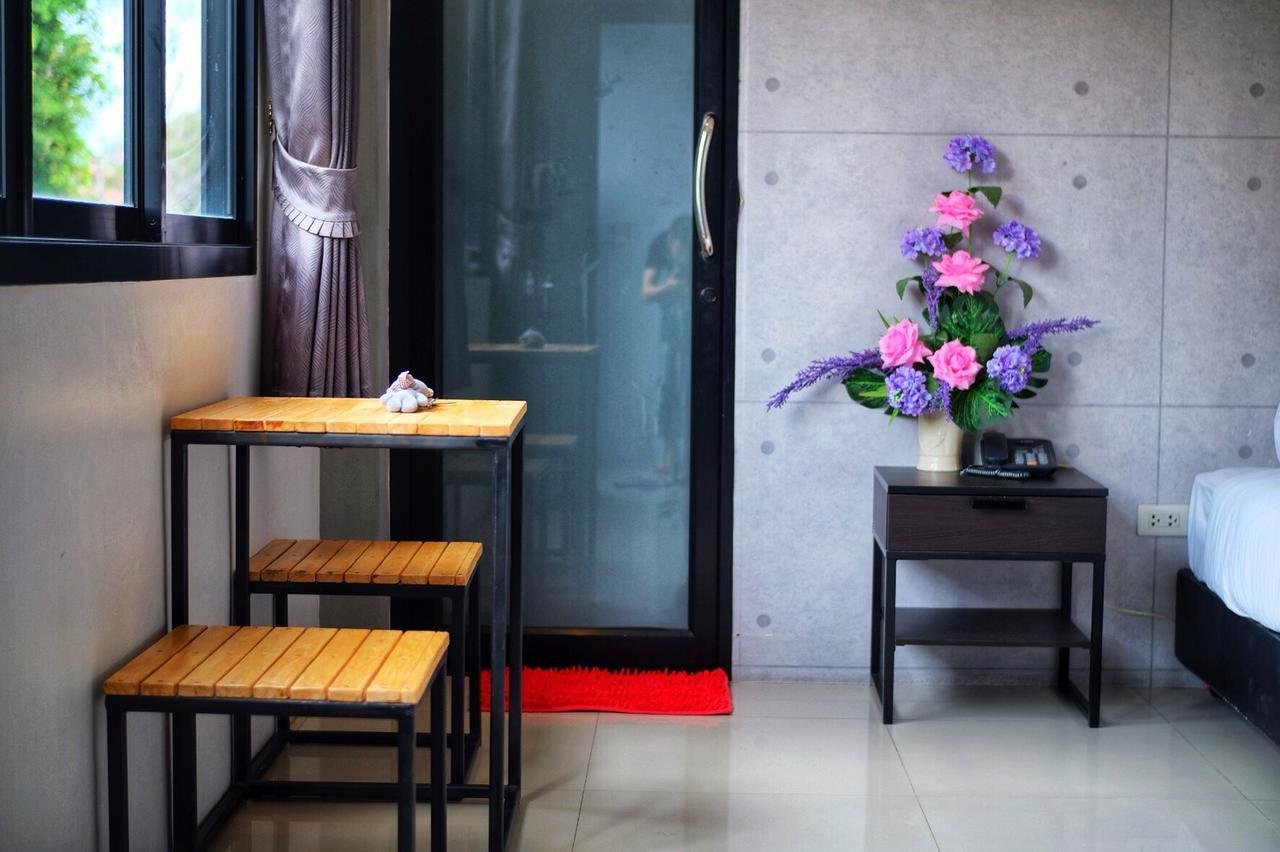 Royal Nine Hotel Kanchanaburi Ngoại thất bức ảnh