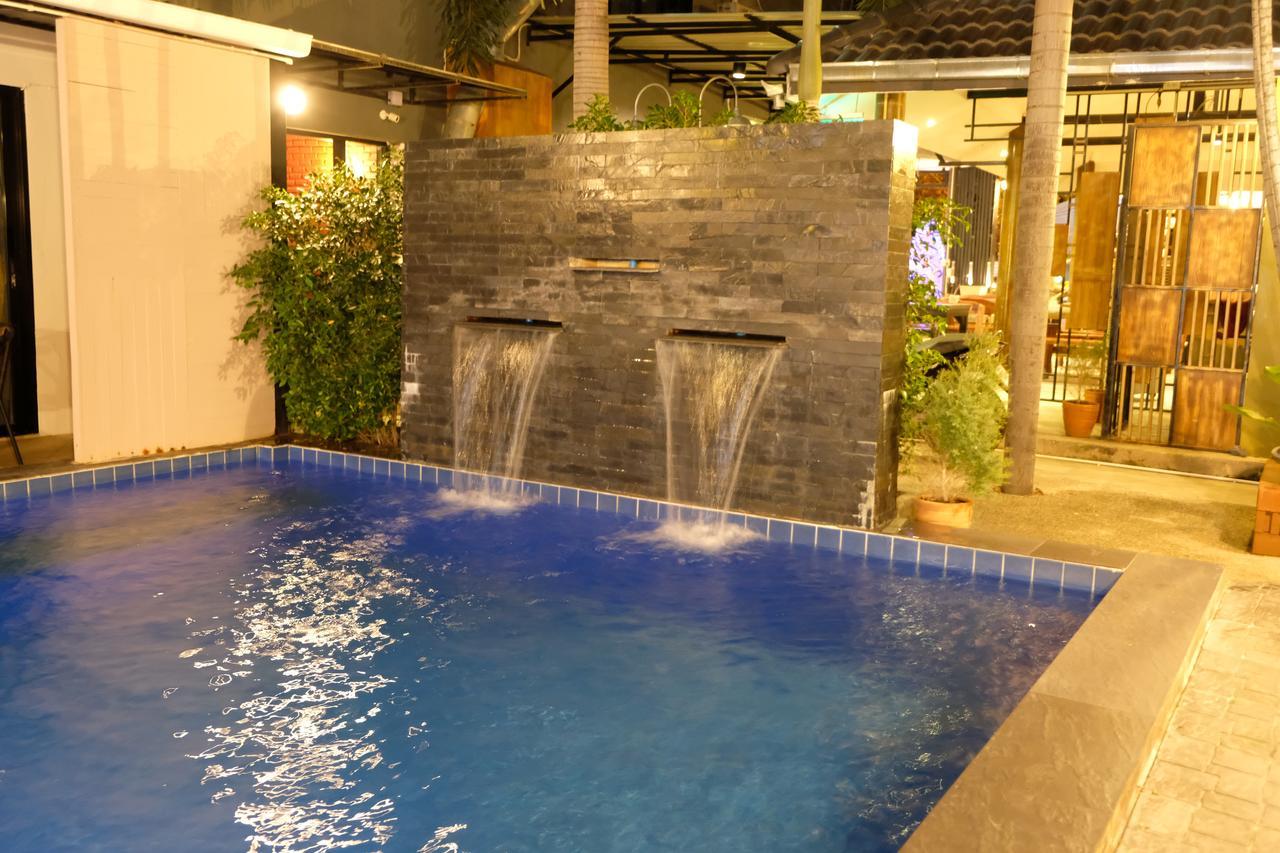 Royal Nine Hotel Kanchanaburi Ngoại thất bức ảnh