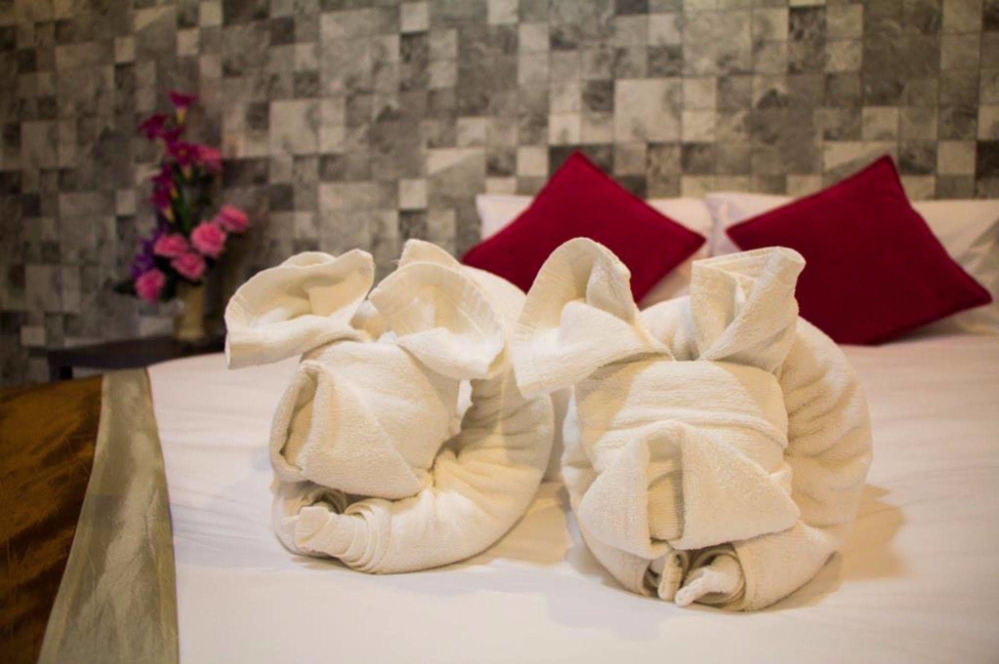 Royal Nine Hotel Kanchanaburi Ngoại thất bức ảnh